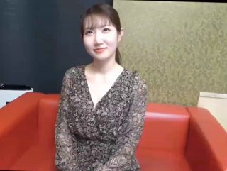 [香港] 火辣人妻张紫语Jello自摸摇乳影片流出~ 摸奶的样子看上去就很浪!!